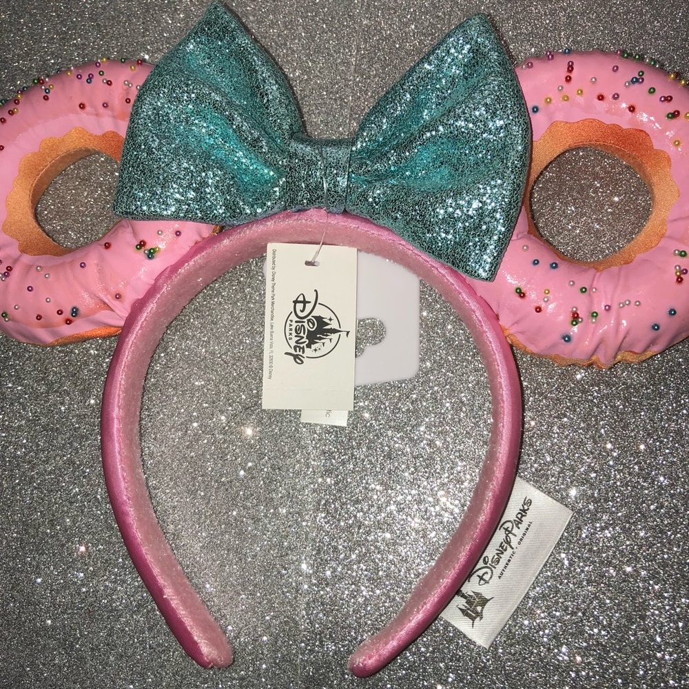New Disney Parks Minnie Mouse donut Ears - Picture 3 of 3